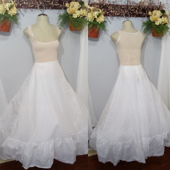 unbranded Dresses & Skirts - Wedding/prom Crinoline dress slip